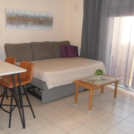 Family And Friends Flat Close To The Sea, Free Internet Apartment *